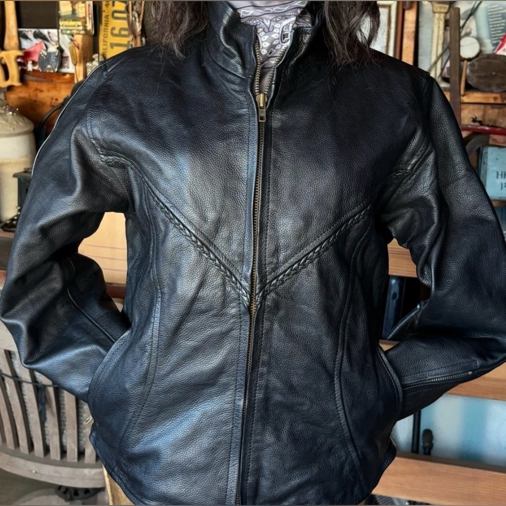 Pro-Rider Woman's Leather Motorcycle Jacket M